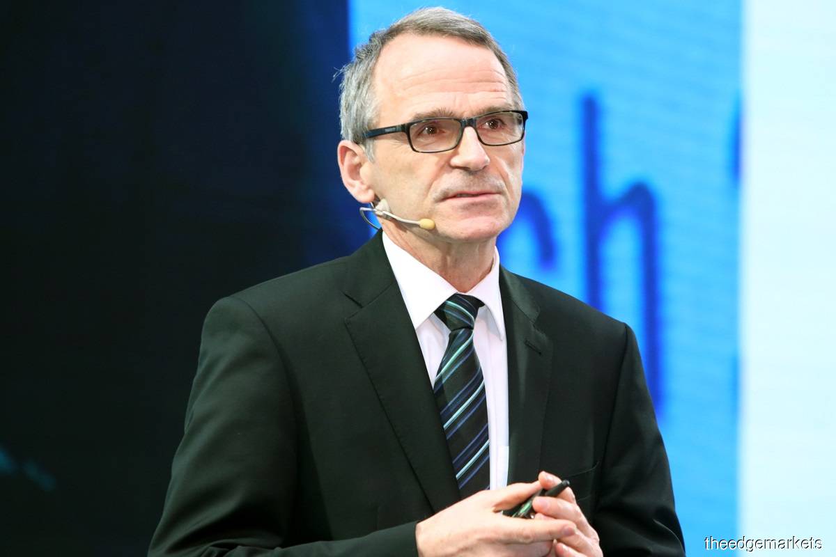 Palm oil industry recovery dependent on addressing labour shortage, says industry expert